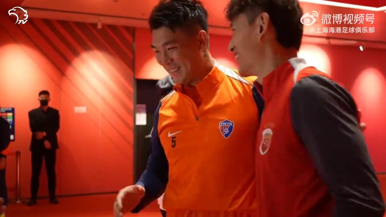 云开体育官网入口-【比赛日Vlog】一起回顾中超第4轮上海海港2-1云南玉昆的精彩瞬间